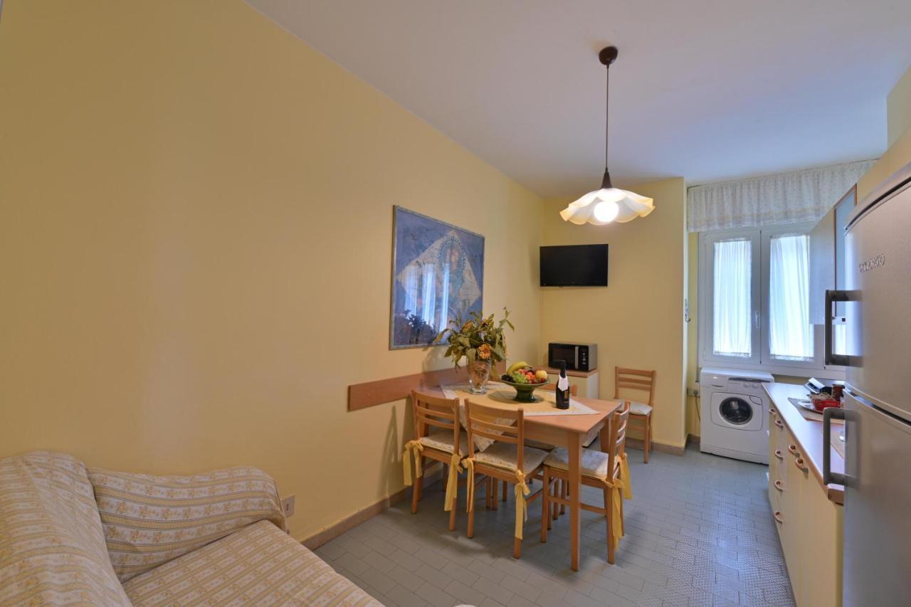 Residence Mariavittoria Lido di Jesolo Exteriör bild