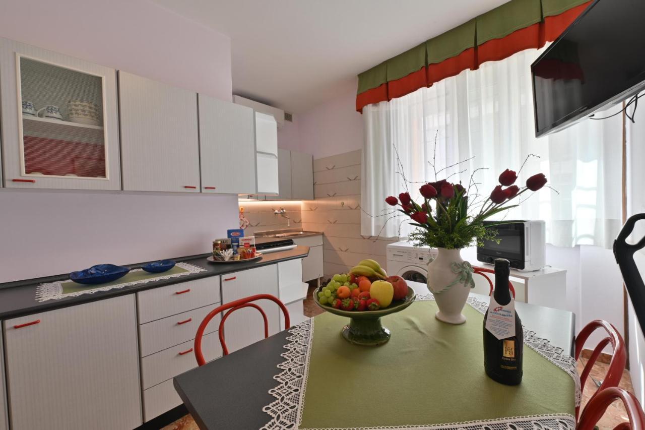 Residence Mariavittoria Lido di Jesolo Exteriör bild