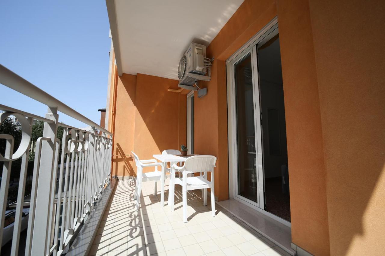 Residence Mariavittoria Lido di Jesolo Exteriör bild