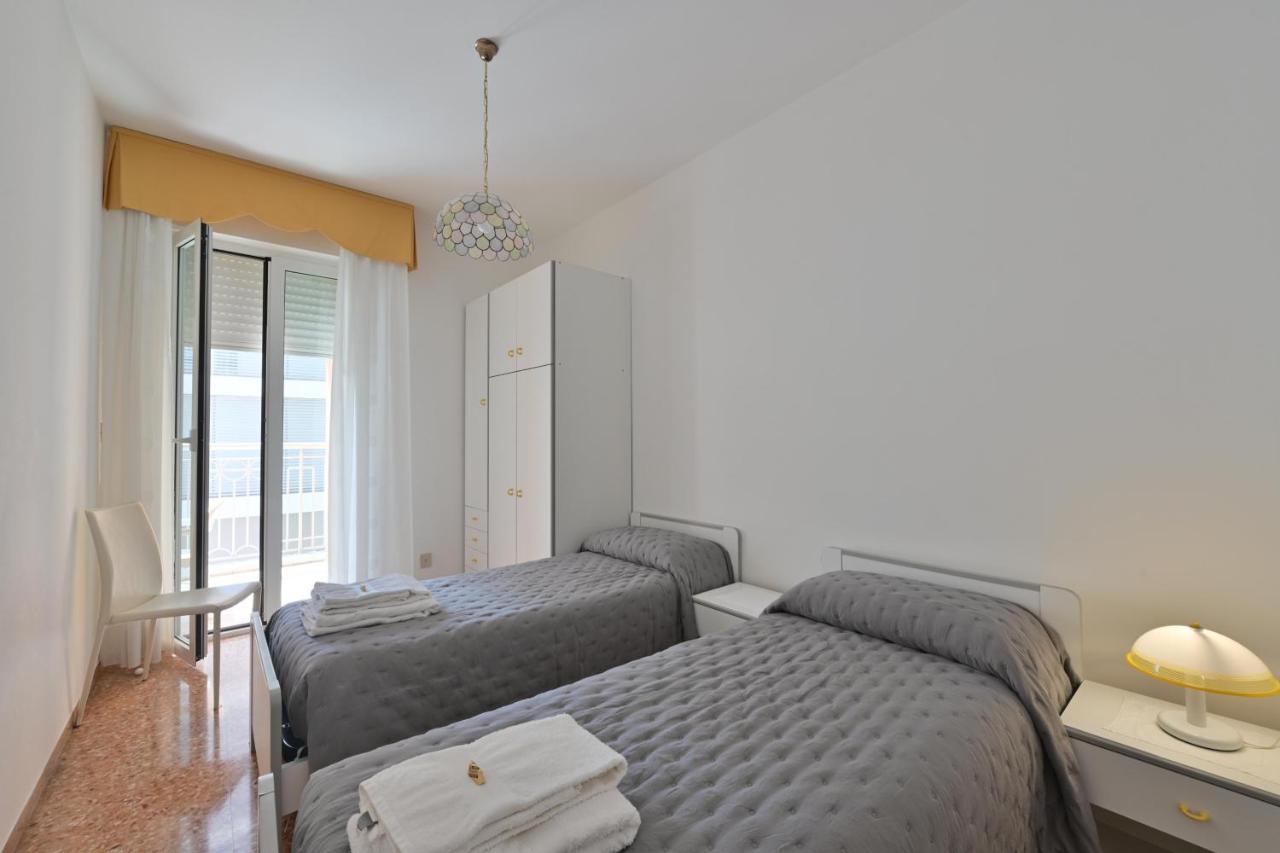 Residence Mariavittoria Lido di Jesolo Exteriör bild