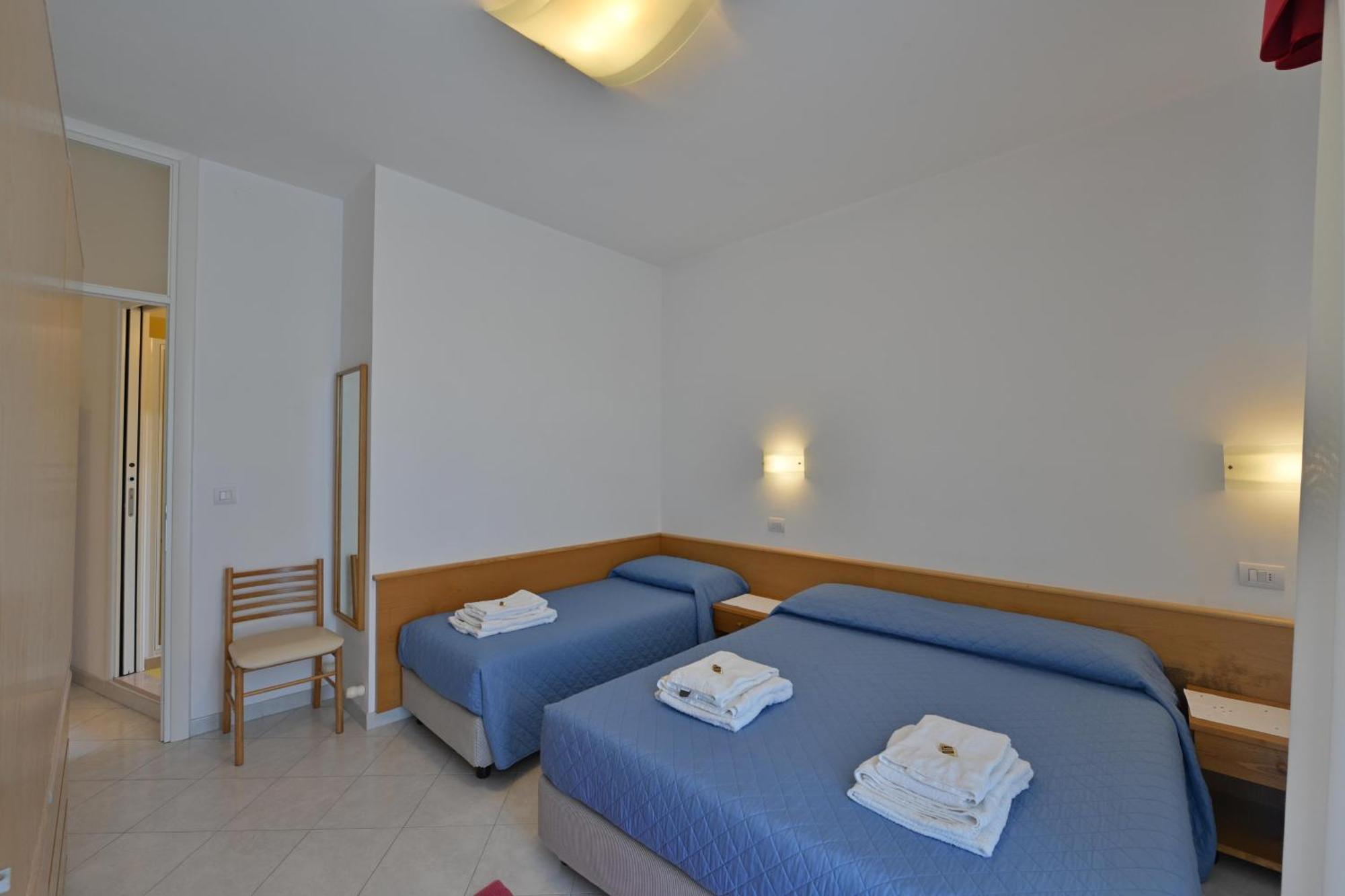 Residence Mariavittoria Lido di Jesolo Exteriör bild