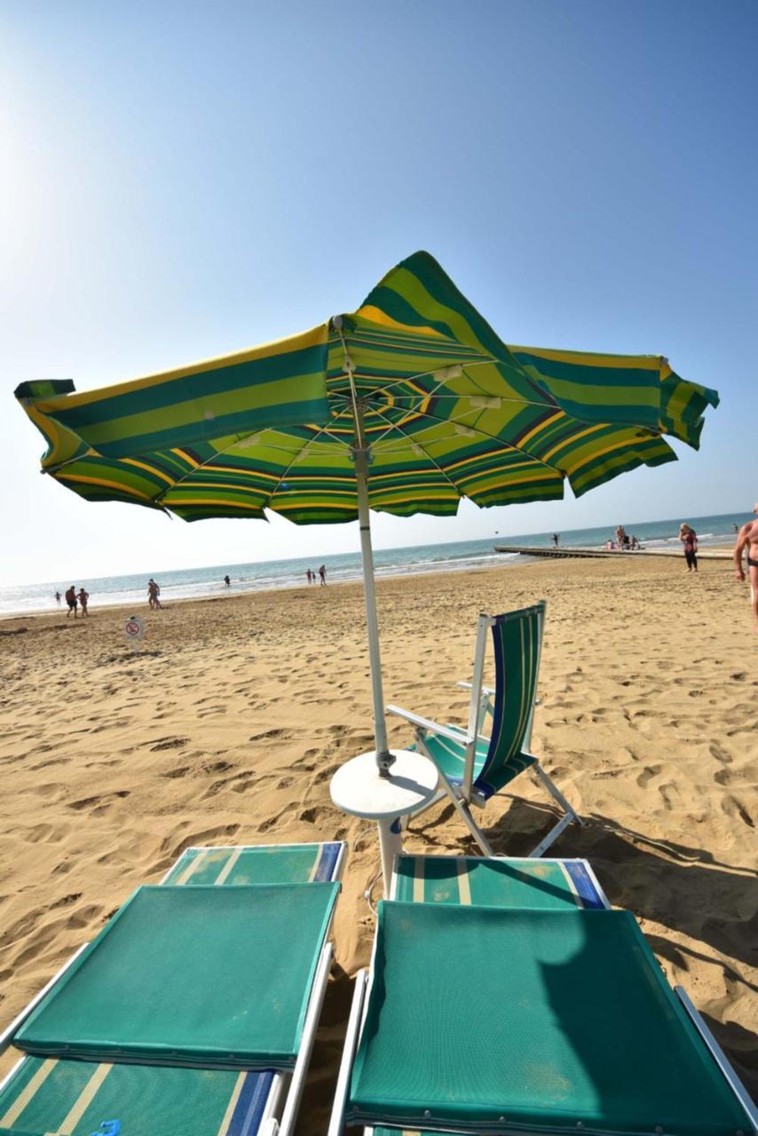 Residence Mariavittoria Lido di Jesolo Exteriör bild