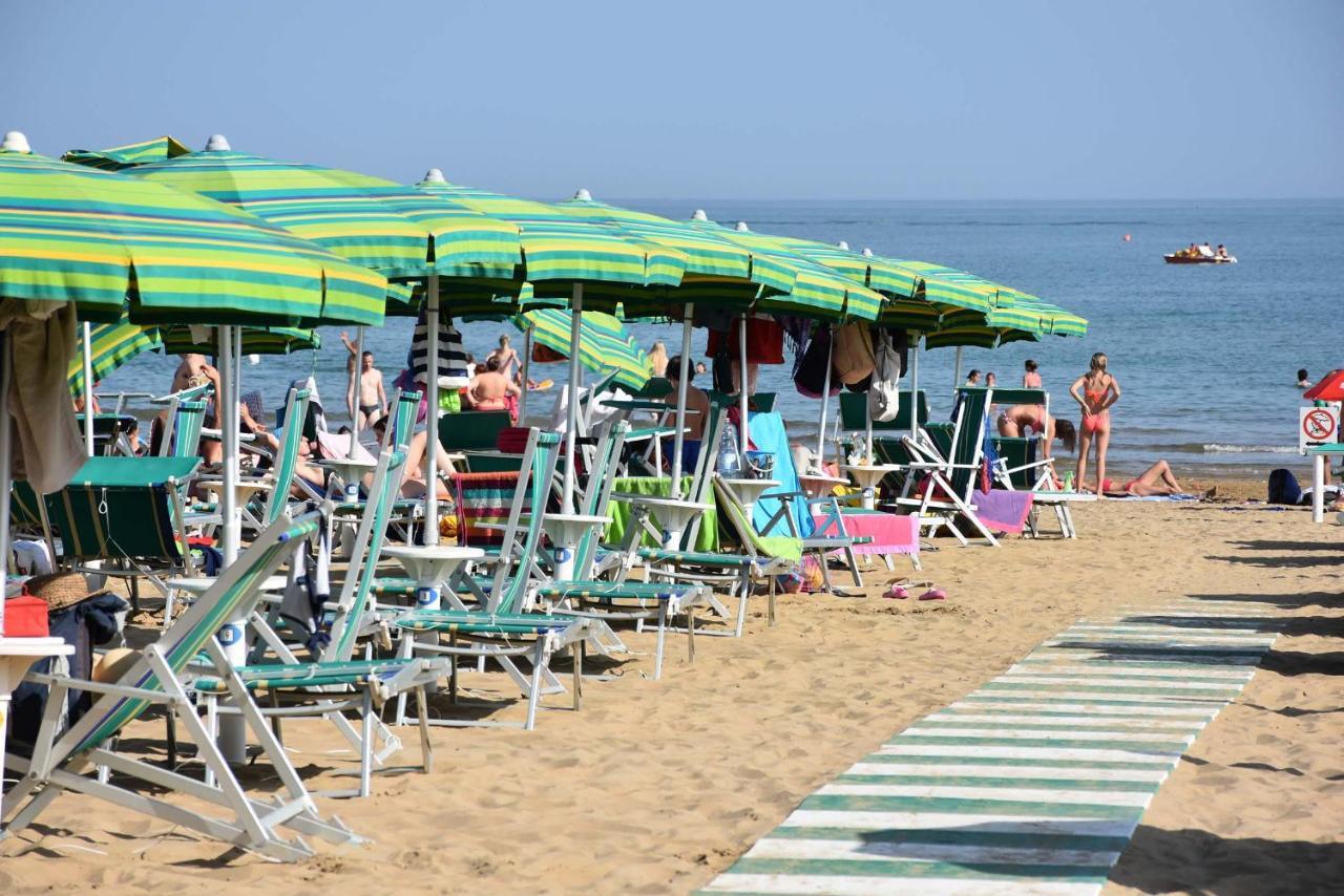 Residence Mariavittoria Lido di Jesolo Exteriör bild