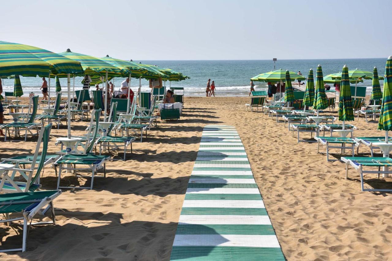 Residence Mariavittoria Lido di Jesolo Exteriör bild